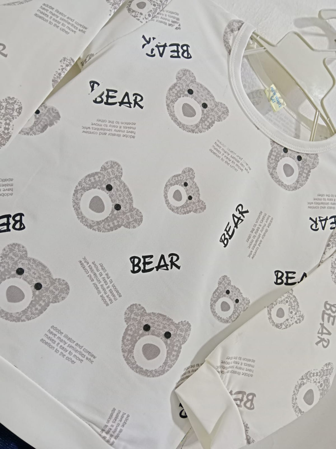 BEAR PRINTED PAINT SHIRT